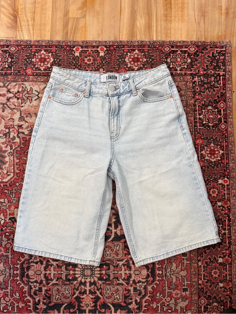 Light Wash Denim Low Rise Baggy Jorts